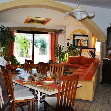 Bed & Breakfast Casa D' Artista Ozieri