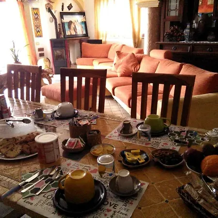 Bed & Breakfast Casa D' Artista Ozieri